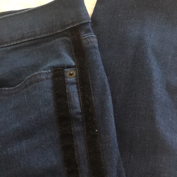 Skinny Velvet Stripe Gap Jeans - Picture 4 of 8